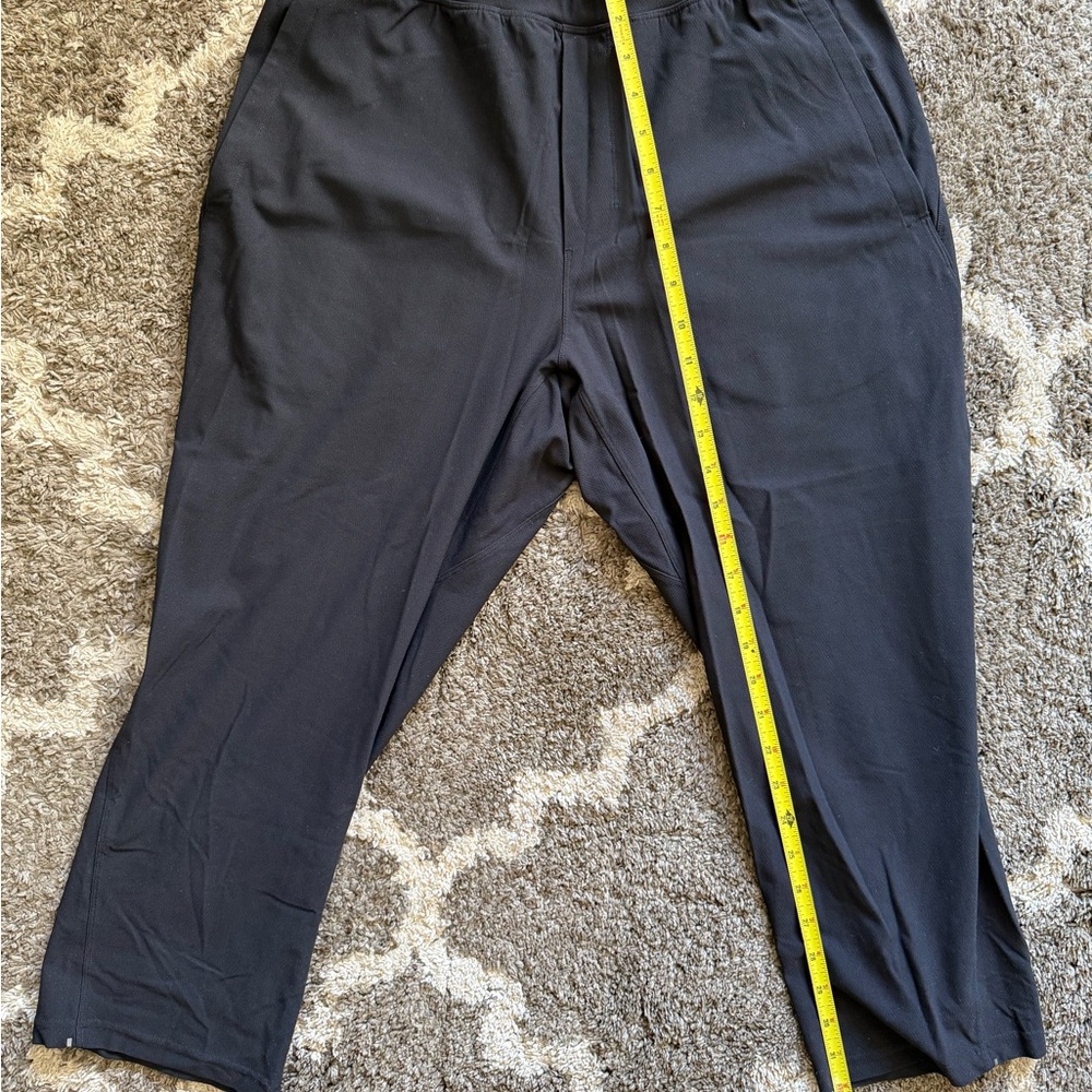 Lulu lemon tapered stretchy pants